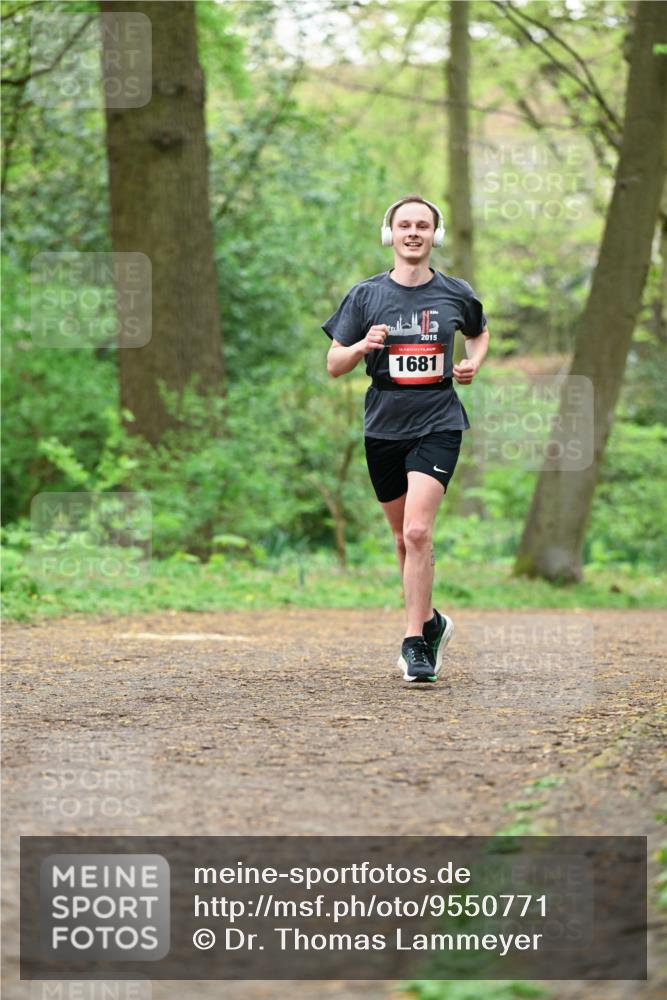 19.04.2026 - Hammer Lauf Dr. Thomas Lammeyer http://msf.ph/oto/9550771 19.04.2026 11:52:35 Laufen 2015, 1681 meine-sportfotos.de