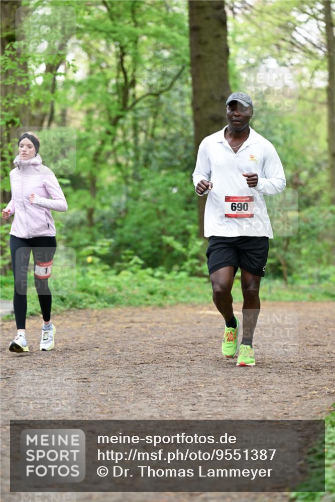 19.04.2026 - Hammer Lauf Dr. Thomas Lammeyer http://msf.ph/oto/9551387 19.04.2026 11:59:16 Laufen 690 meine-sportfotos.de