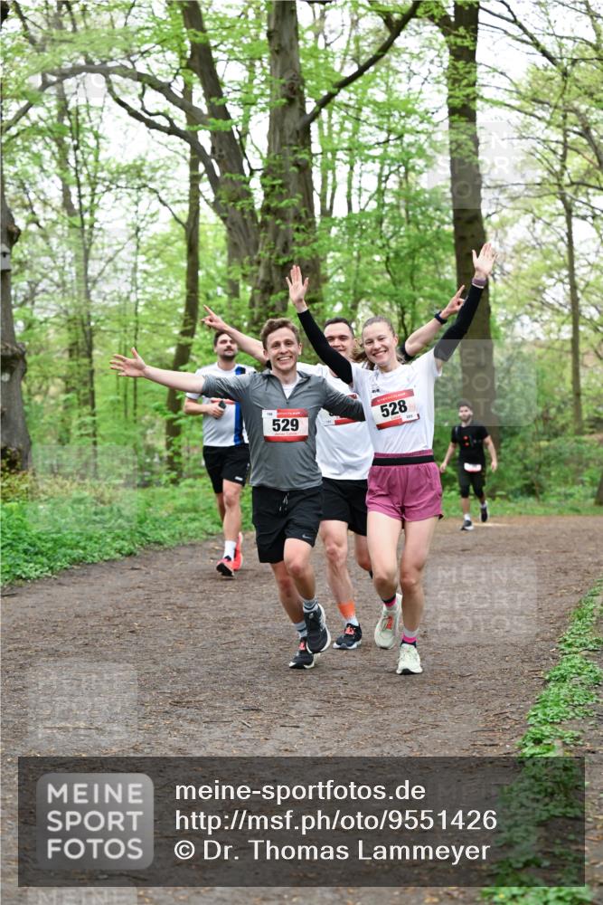 19.04.2026 - Hammer Lauf Dr. Thomas Lammeyer http://msf.ph/oto/9551426 19.04.2026 11:59:28 Laufen 198, 529, 528 meine-sportfotos.de