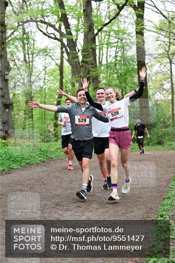 19.04.2026 - Hammer Lauf Dr. Thomas Lammeyer http://msf.ph/oto/9551427 19.04.2026 11:59:28 Laufen 1984, 529, 528 meine-sportfotos.de