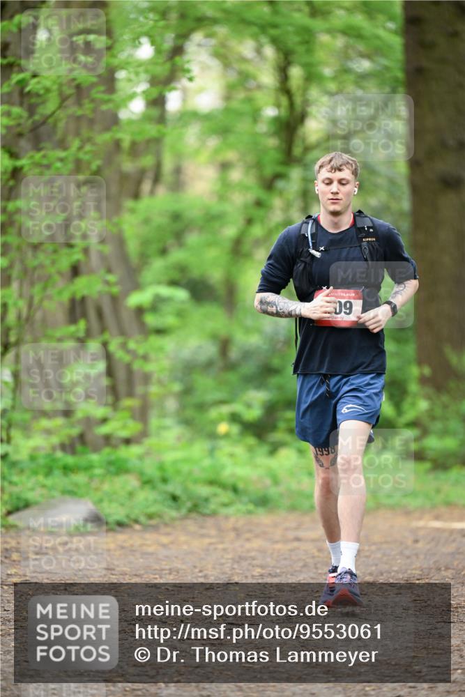 19.04.2026 - Hammer Lauf Dr. Thomas Lammeyer http://msf.ph/oto/9553061 19.04.2026 12:14:40 Laufen 1996 meine-sportfotos.de