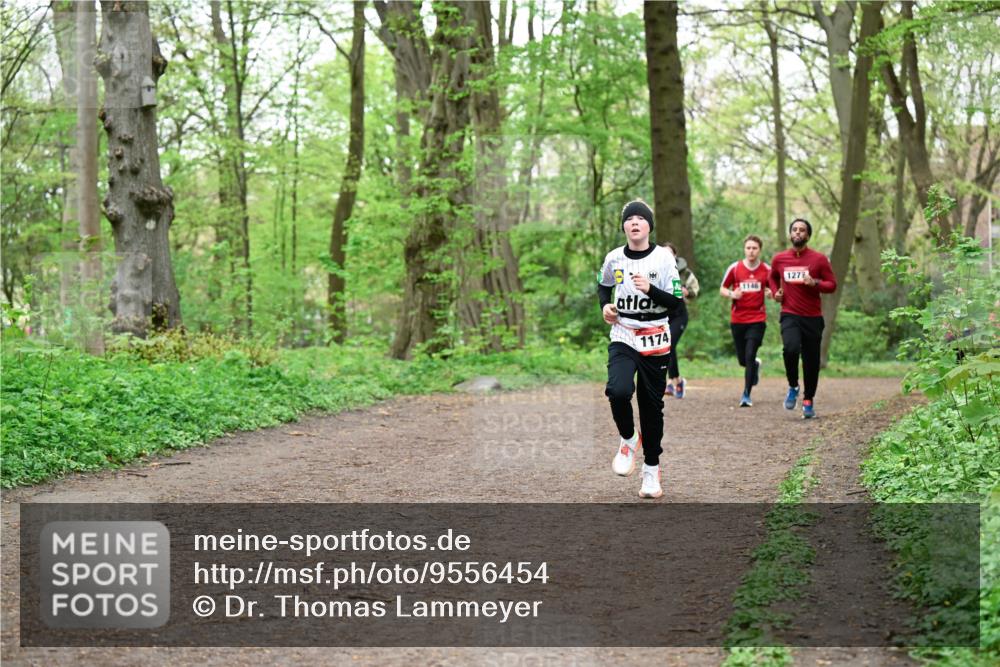 19.04.2026 - Hammer Lauf Dr. Thomas Lammeyer http://msf.ph/oto/9556454 19.04.2026 12:38:48 Laufen 1174, 1146, 127 meine-sportfotos.de