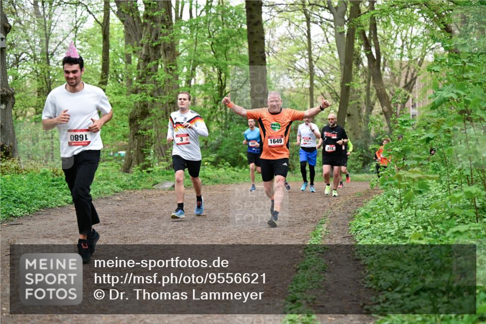 19.04.2026 - Hammer Lauf Dr. Thomas Lammeyer http://msf.ph/oto/9556621 19.04.2026 12:39:07 Laufen 0891, 695, 1649, 473, 212 meine-sportfotos.de