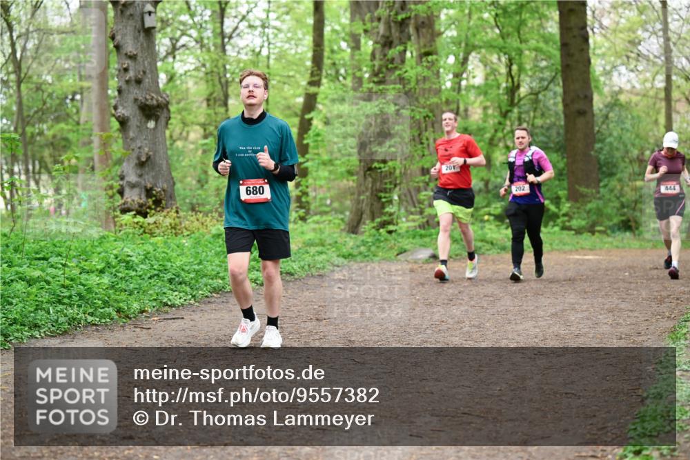 19.04.2026 - Hammer Lauf Dr. Thomas Lammeyer http://msf.ph/oto/9557382 19.04.2026 12:41:08 Laufen 201, 680, 202, 444 meine-sportfotos.de