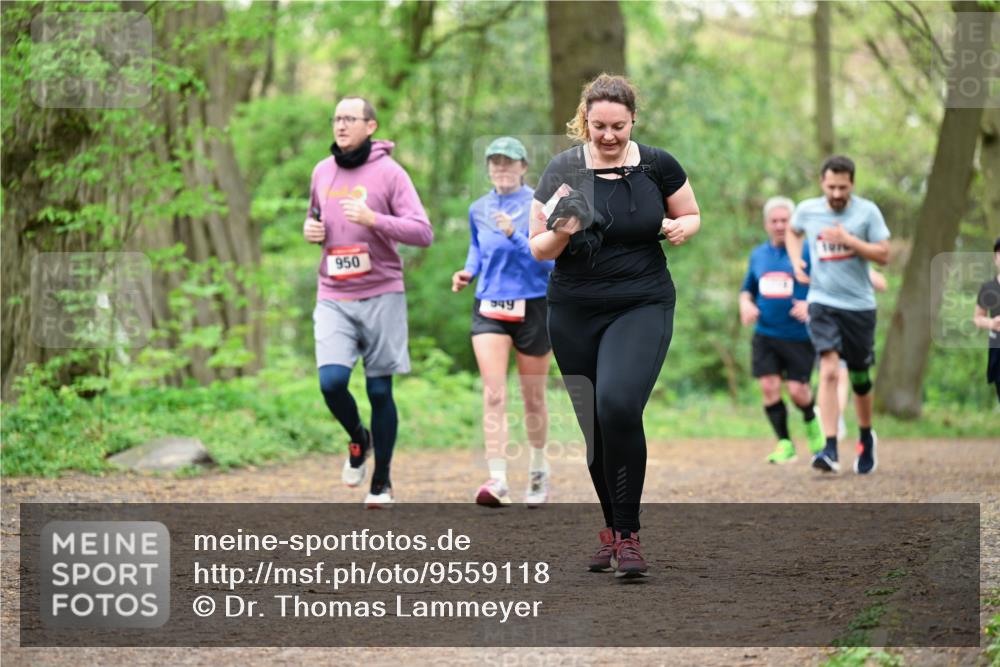 19.04.2026 - Hammer Lauf Dr. Thomas Lammeyer http://msf.ph/oto/9559118 19.04.2026 12:47:03 Laufen 950, 949 meine-sportfotos.de
