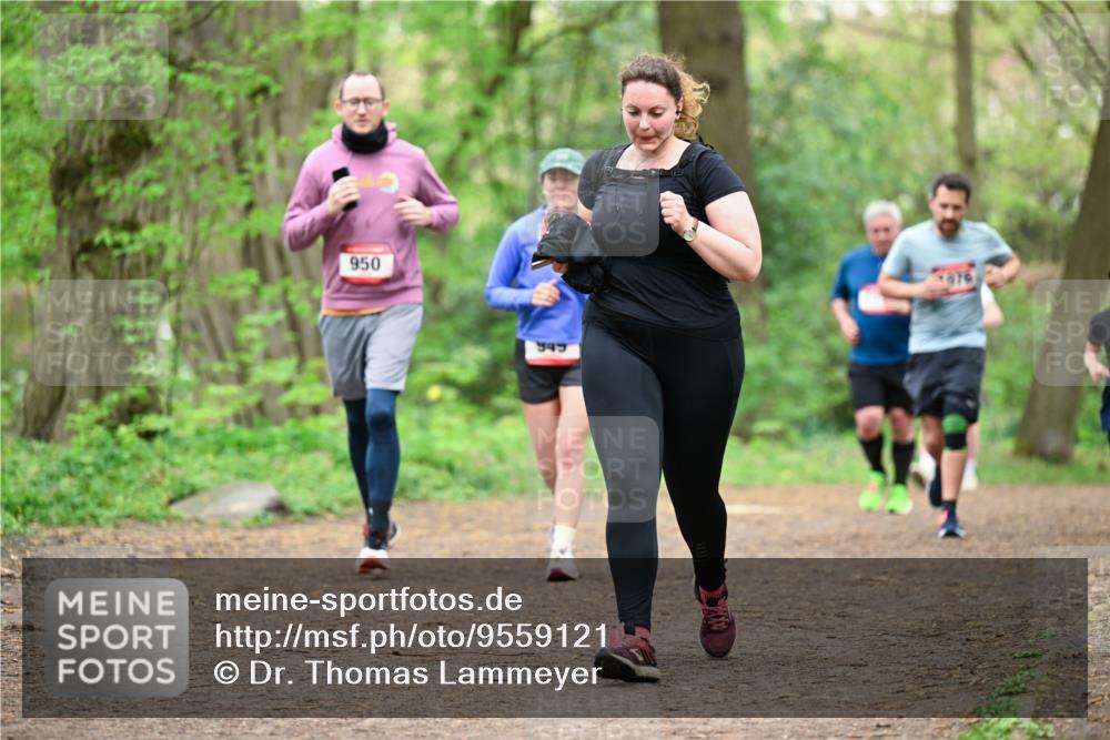 19.04.2026 - Hammer Lauf Dr. Thomas Lammeyer http://msf.ph/oto/9559121 19.04.2026 12:47:04 Laufen 950, 949 meine-sportfotos.de