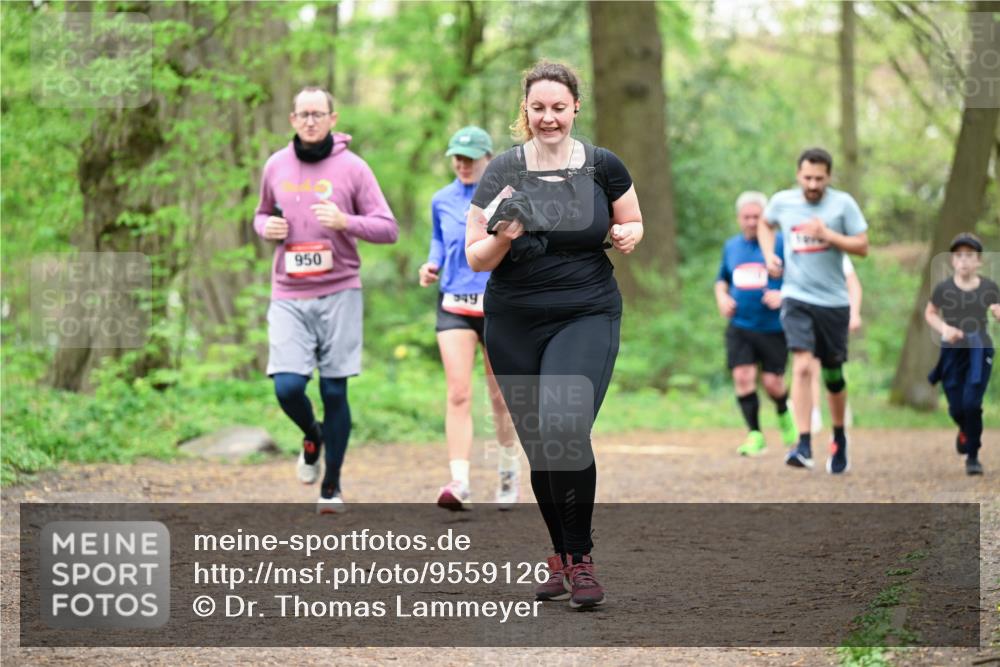 19.04.2026 - Hammer Lauf Dr. Thomas Lammeyer http://msf.ph/oto/9559126 19.04.2026 12:47:04 Laufen 950, 949 meine-sportfotos.de