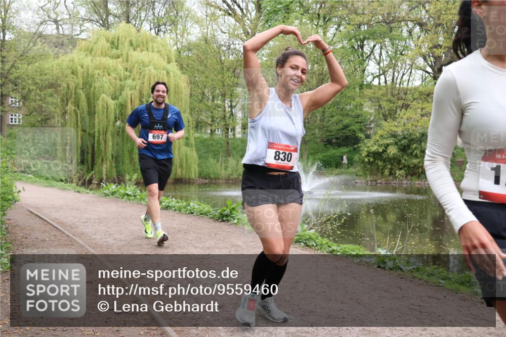 19.04.2026 - Hammer Lauf Lena Gebhardt http://msf.ph/oto/9559460 19.04.2026 12:06:25 Laufen 697, 16, 830, 16, 1 meine-sportfotos.de
