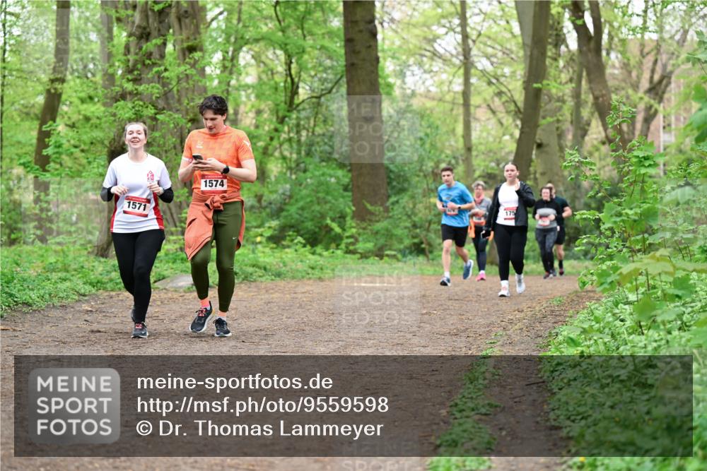 19.04.2026 - Hammer Lauf Dr. Thomas Lammeyer http://msf.ph/oto/9559598 19.04.2026 12:48:07 Laufen 1571, 1574, 175 meine-sportfotos.de