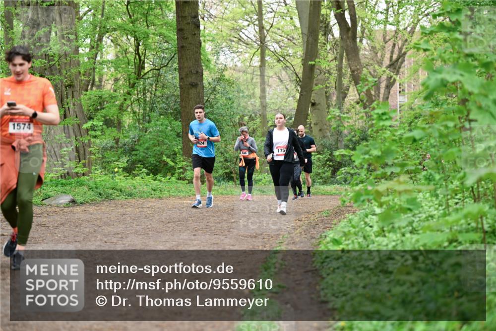 19.04.2026 - Hammer Lauf Dr. Thomas Lammeyer http://msf.ph/oto/9559610 19.04.2026 12:48:08 Laufen 1574, 624, 546, 175 meine-sportfotos.de
