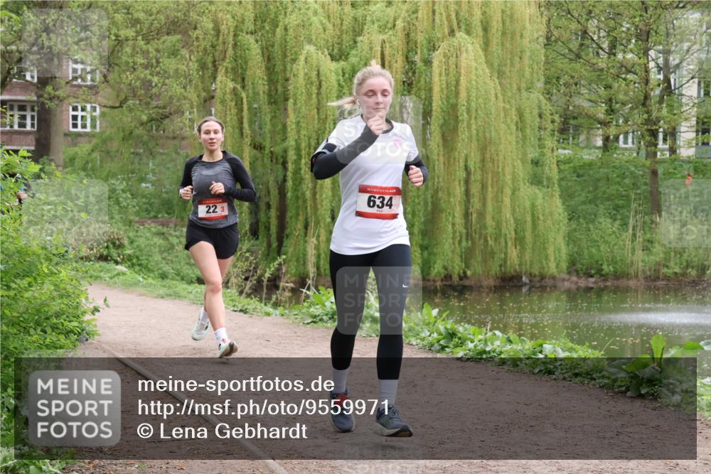 19.04.2026 - Hammer Lauf Lena Gebhardt http://msf.ph/oto/9559971 19.04.2026 12:28:52 Laufen 22, 3, 16, 634 meine-sportfotos.de