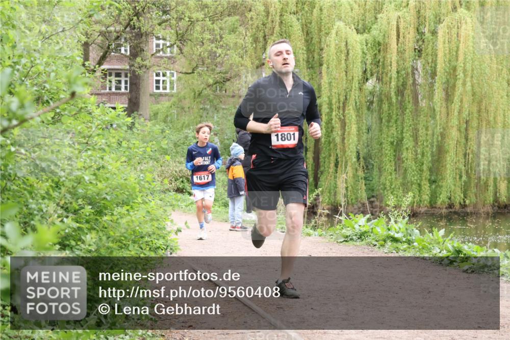 19.04.2026 - Hammer Lauf Lena Gebhardt http://msf.ph/oto/9560408 19.04.2026 12:38:45 Laufen 1617, 1801 meine-sportfotos.de