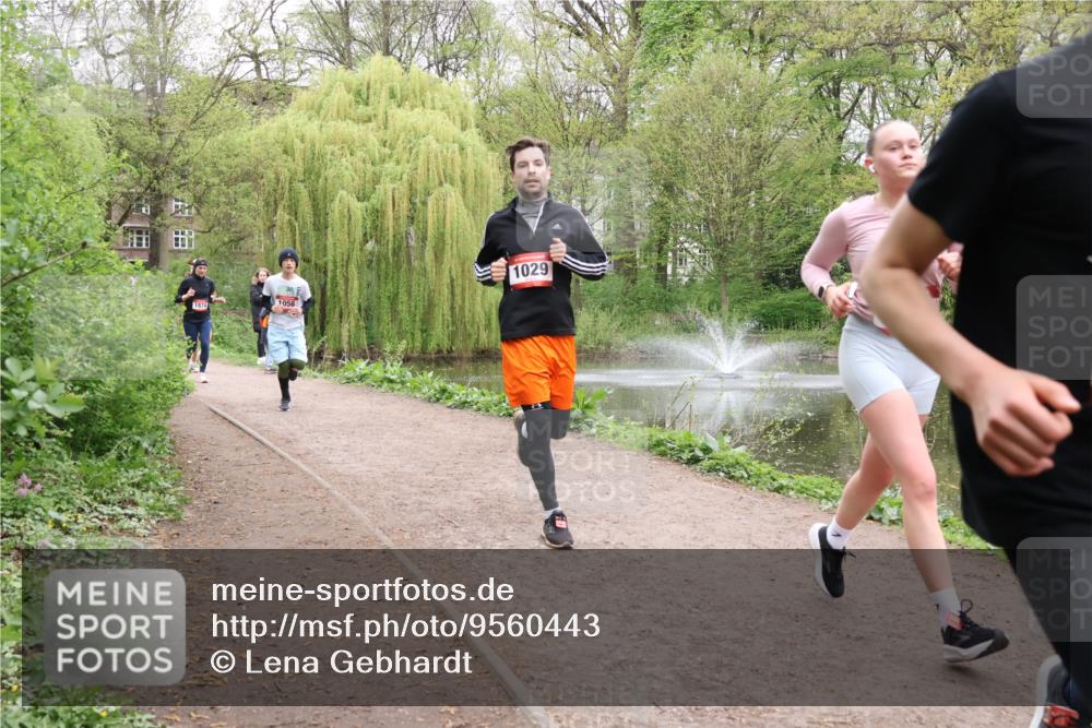 19.04.2026 - Hammer Lauf Lena Gebhardt http://msf.ph/oto/9560443 19.04.2026 12:39:02 Laufen 1874, 1056, 1029 meine-sportfotos.de