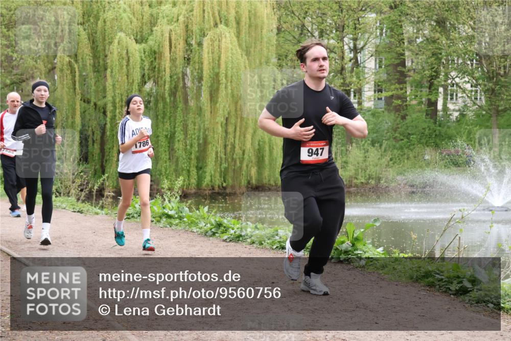 19.04.2026 - Hammer Lauf Lena Gebhardt http://msf.ph/oto/9560756 19.04.2026 12:43:16 Laufen 1585, 1786, 16, 947 meine-sportfotos.de