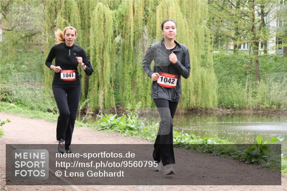 19.04.2026 - Hammer Lauf Lena Gebhardt http://msf.ph/oto/9560795 19.04.2026 12:43:39 Laufen 1041, 16, 1042 meine-sportfotos.de