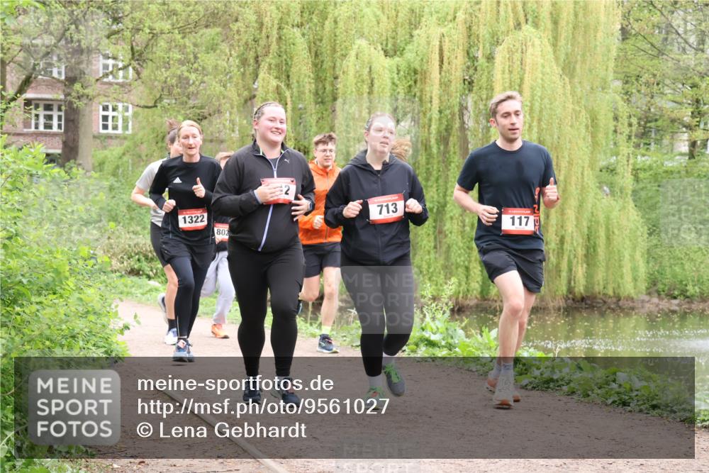 19.04.2026 - Hammer Lauf Lena Gebhardt http://msf.ph/oto/9561027 19.04.2026 12:47:18 Laufen 1322, 802, 713, 117 meine-sportfotos.de