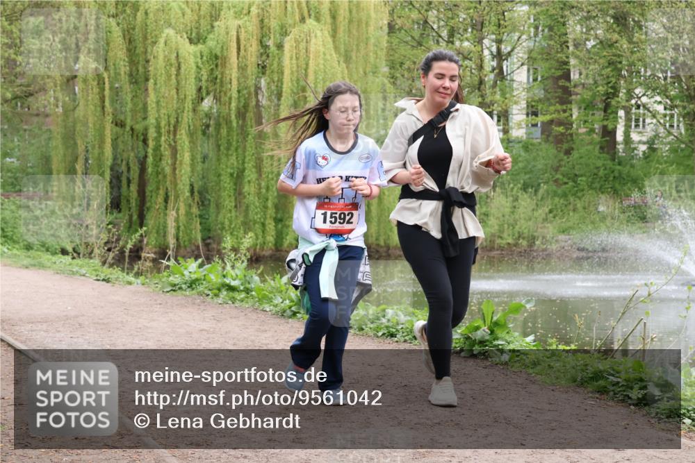 19.04.2026 - Hammer Lauf Lena Gebhardt http://msf.ph/oto/9561042 19.04.2026 12:47:30 Laufen 16, 1592 meine-sportfotos.de