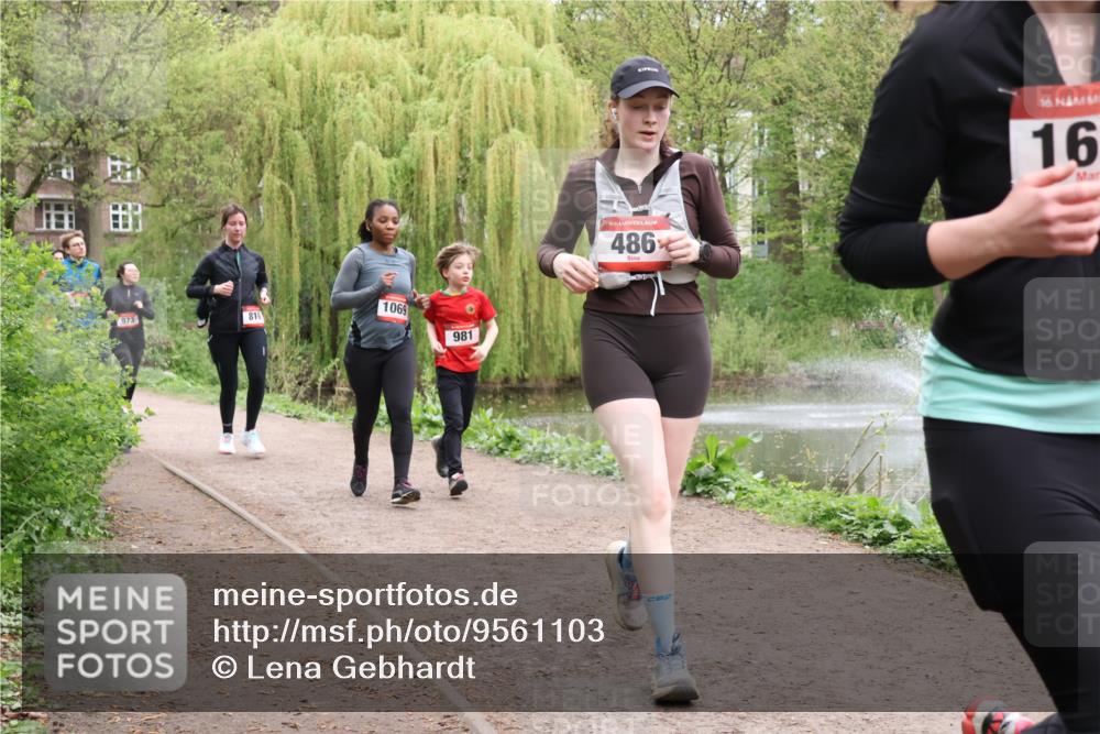 19.04.2026 - Hammer Lauf Lena Gebhardt http://msf.ph/oto/9561103 19.04.2026 12:48:36 Laufen 1069, 810, 973, 981, 16, 486, 16, 16 meine-sportfotos.de