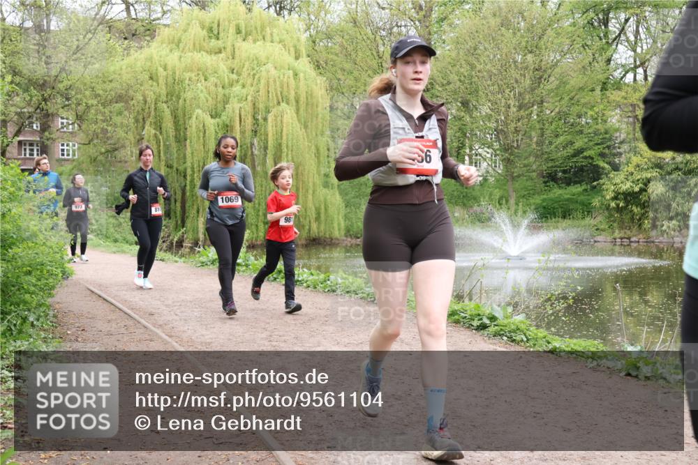 19.04.2026 - Hammer Lauf Lena Gebhardt http://msf.ph/oto/9561104 19.04.2026 12:48:37 Laufen 973, 81, 1069, 981, 36 meine-sportfotos.de