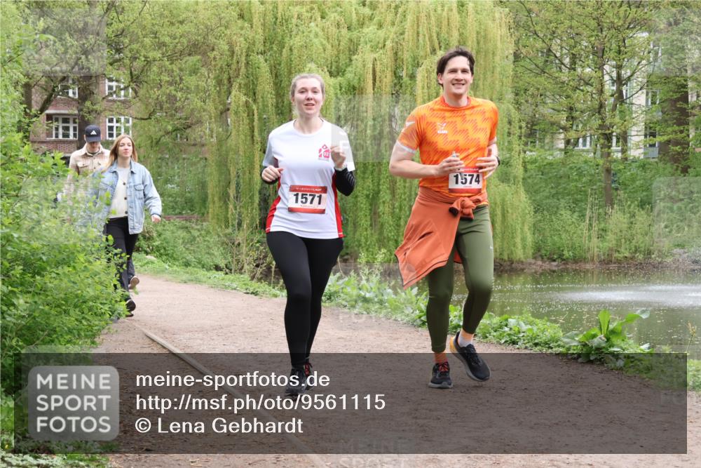 19.04.2026 - Hammer Lauf Lena Gebhardt http://msf.ph/oto/9561115 19.04.2026 12:48:43 Laufen 1571, 1574 meine-sportfotos.de