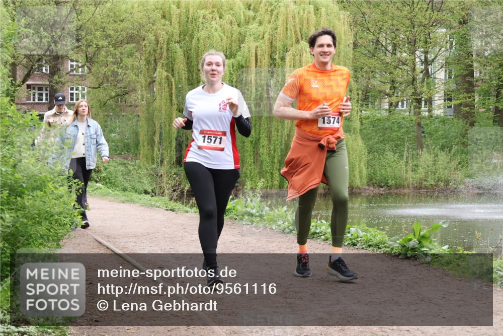 19.04.2026 - Hammer Lauf Lena Gebhardt http://msf.ph/oto/9561116 19.04.2026 12:48:43 Laufen 1571, 1574 meine-sportfotos.de