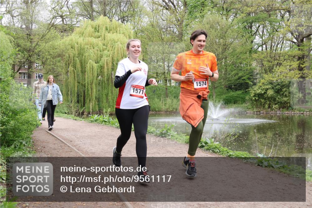 19.04.2026 - Hammer Lauf Lena Gebhardt http://msf.ph/oto/9561117 19.04.2026 12:48:44 Laufen 1571, 1574 meine-sportfotos.de