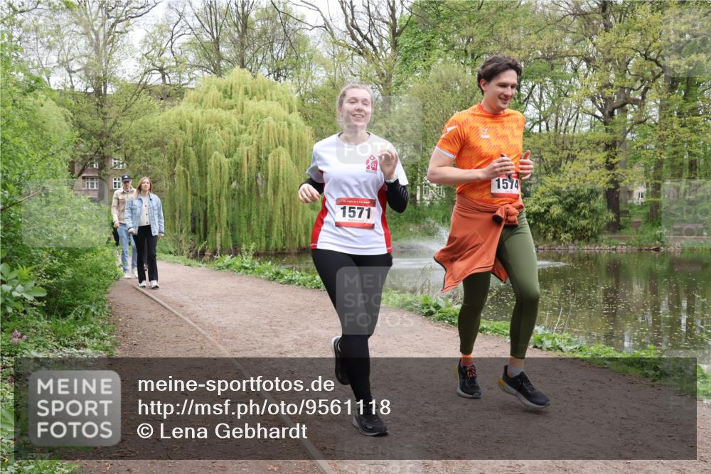 19.04.2026 - Hammer Lauf Lena Gebhardt http://msf.ph/oto/9561118 19.04.2026 12:48:45 Laufen 1571, 1574 meine-sportfotos.de