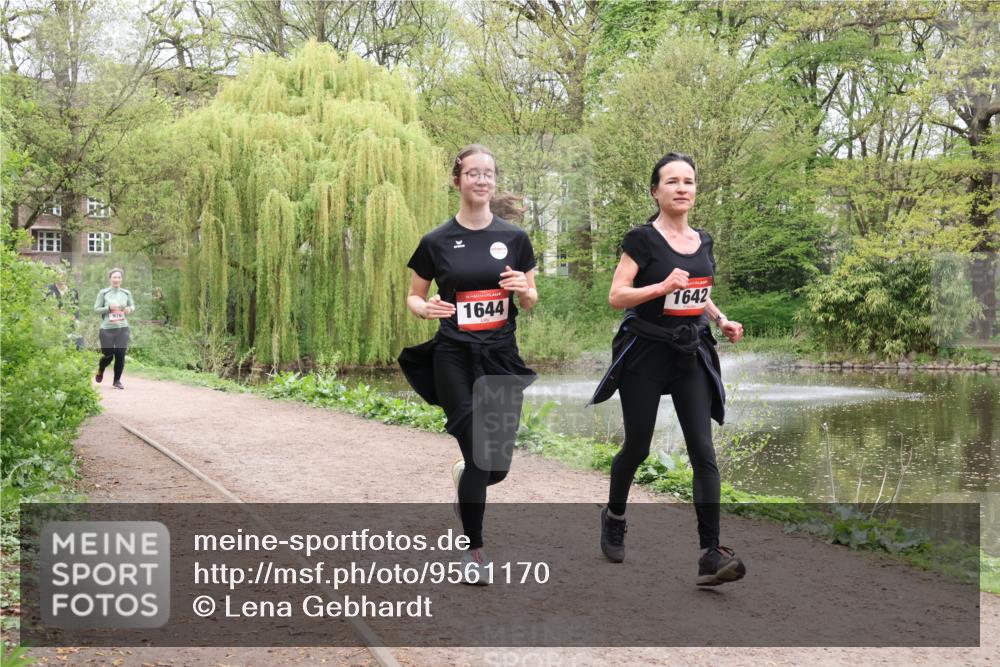19.04.2026 - Hammer Lauf Lena Gebhardt http://msf.ph/oto/9561170 19.04.2026 12:50:01 Laufen 1644, 1642 meine-sportfotos.de