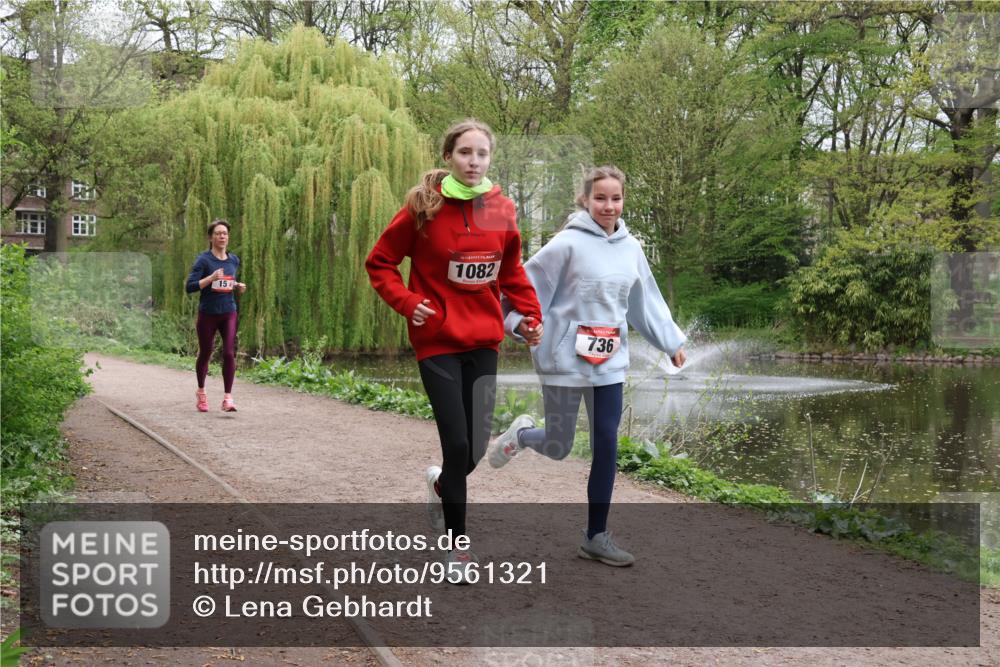 19.04.2026 - Hammer Lauf Lena Gebhardt http://msf.ph/oto/9561321 19.04.2026 12:53:48 Laufen 15, 16, 1082, 736 meine-sportfotos.de