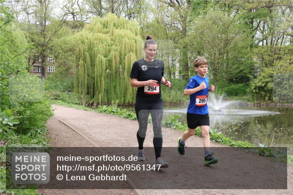 19.04.2026 - Hammer Lauf Lena Gebhardt http://msf.ph/oto/9561347 19.04.2026 12:54:29 Laufen 294, 295 meine-sportfotos.de