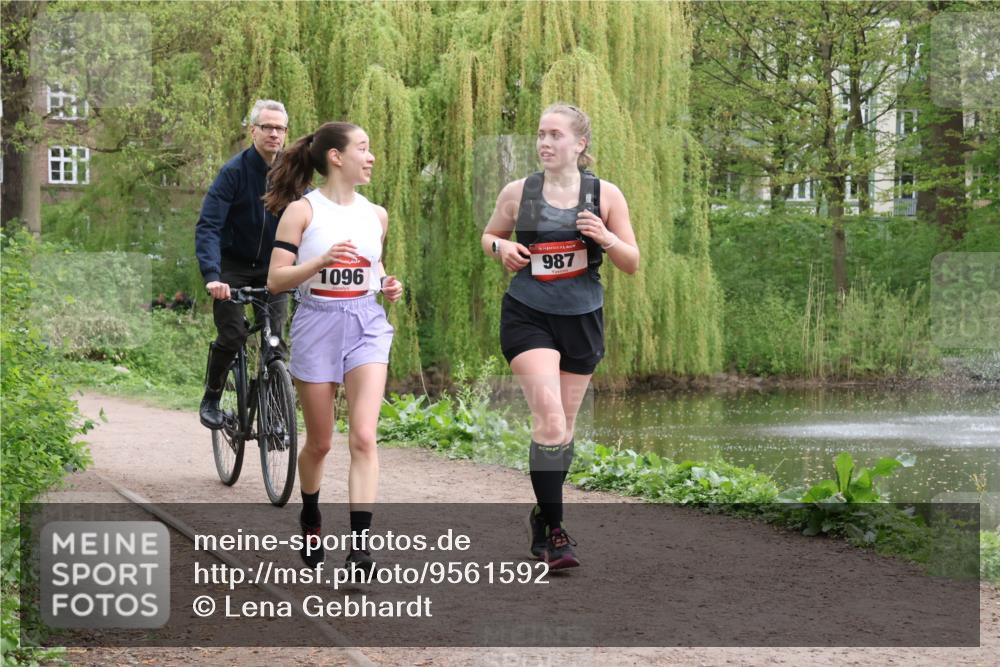 19.04.2026 - Hammer Lauf Lena Gebhardt http://msf.ph/oto/9561592 19.04.2026 13:07:22 Laufen 1096, 987 meine-sportfotos.de