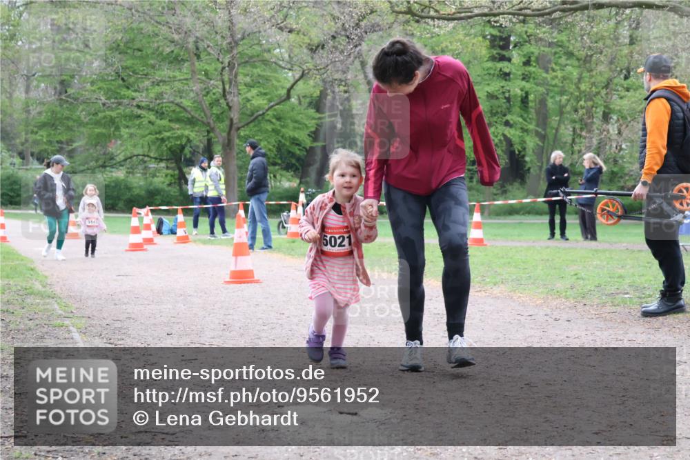 19.04.2026 - Hammer Lauf Lena Gebhardt http://msf.ph/oto/9561952 19.04.2026 09:02:23 Laufen 5143, 5021 meine-sportfotos.de