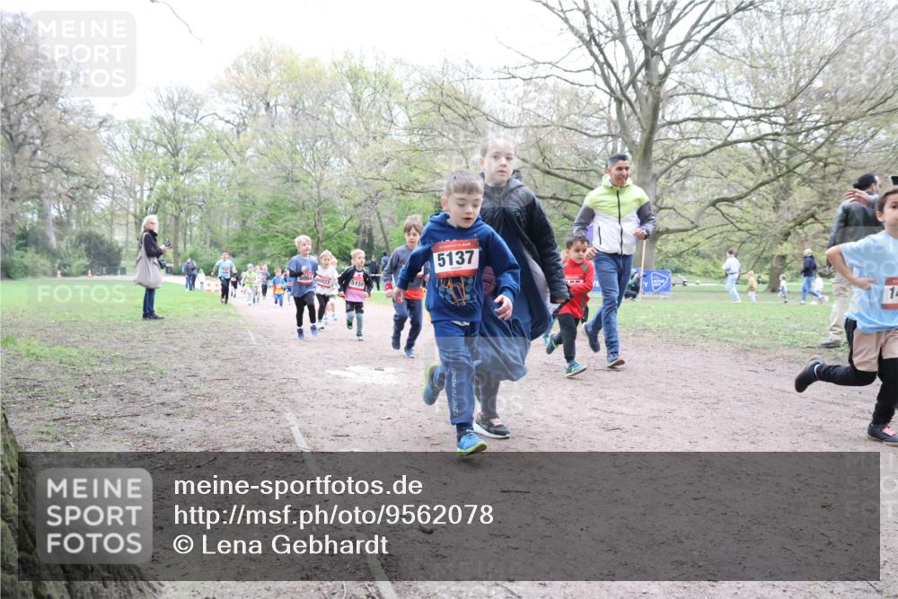 19.04.2026 - Hammer Lauf Lena Gebhardt http://msf.ph/oto/9562078 19.04.2026 09:11:19 Laufen 5064022, 5159, 5137, 1 meine-sportfotos.de