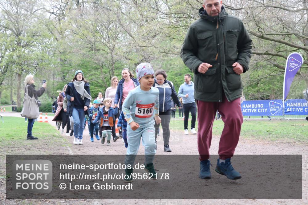 19.04.2026 - Hammer Lauf Lena Gebhardt http://msf.ph/oto/9562178 19.04.2026 09:12:02 Laufen 522, 16, 5160 meine-sportfotos.de