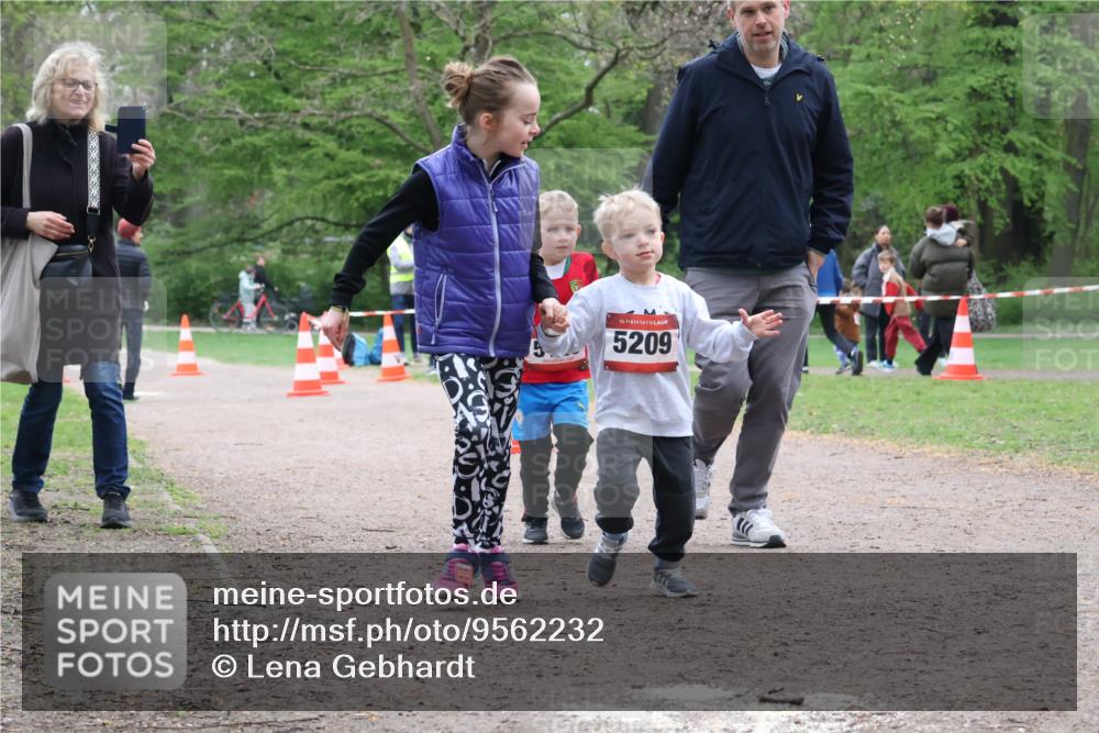 19.04.2026 - Hammer Lauf Lena Gebhardt http://msf.ph/oto/9562232 19.04.2026 09:12:32 Laufen 16, 5209 meine-sportfotos.de
