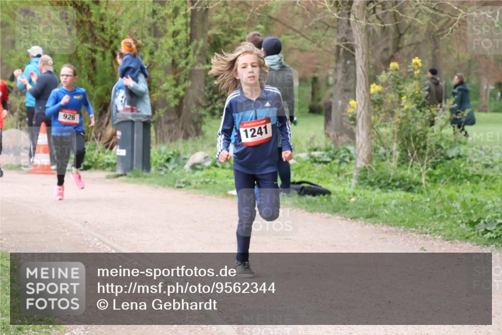 19.04.2026 - Hammer Lauf Lena Gebhardt http://msf.ph/oto/9562344 19.04.2026 09:25:00 Laufen 926, 1241 meine-sportfotos.de