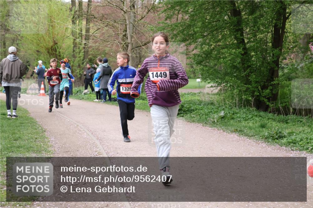 19.04.2026 - Hammer Lauf Lena Gebhardt http://msf.ph/oto/9562407 19.04.2026 09:25:23 Laufen 1804, 173, 1325, 16, 1449 meine-sportfotos.de