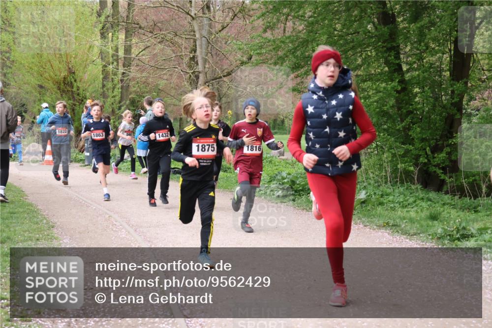 19.04.2026 - Hammer Lauf Lena Gebhardt http://msf.ph/oto/9562429 19.04.2026 09:25:32 Laufen 1822, 1863, 569, 1432, 1875, 1816 meine-sportfotos.de