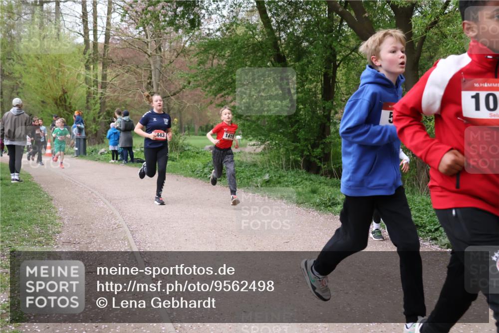 19.04.2026 - Hammer Lauf Lena Gebhardt http://msf.ph/oto/9562498 19.04.2026 09:25:58 Laufen 443, 1419, 16, 10 meine-sportfotos.de