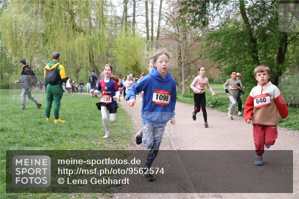 19.04.2026 - Hammer Lauf Lena Gebhardt http://msf.ph/oto/9562574 19.04.2026 09:26:23 Laufen 1737, 1098, 154, 1838, 640 meine-sportfotos.de