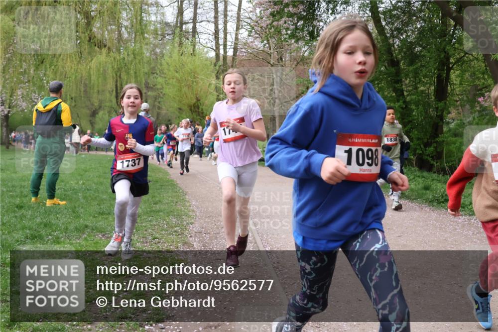 19.04.2026 - Hammer Lauf Lena Gebhardt http://msf.ph/oto/9562577 19.04.2026 09:26:24 Laufen 1737, 152, 17, 16, 1098, 1838 meine-sportfotos.de