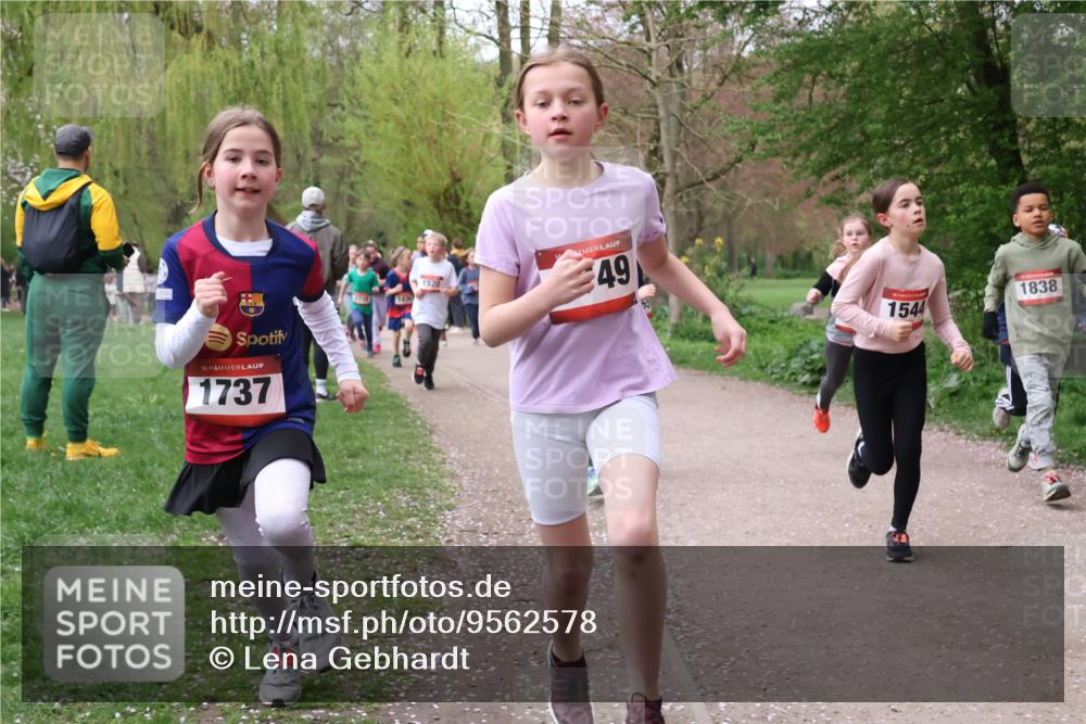 19.04.2026 - Hammer Lauf Lena Gebhardt http://msf.ph/oto/9562578 19.04.2026 09:26:24 Laufen 16, 1737, 13714, 16, 49, 1838, 1544 meine-sportfotos.de