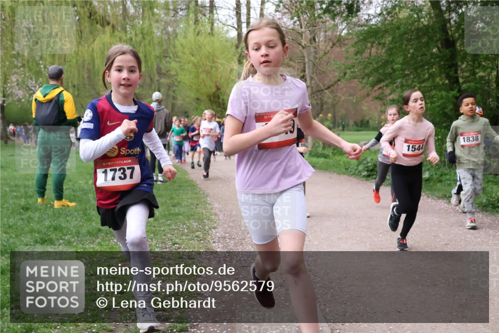 19.04.2026 - Hammer Lauf Lena Gebhardt http://msf.ph/oto/9562579 19.04.2026 09:26:24 Laufen 16, 1737, 16, 1544, 1838 meine-sportfotos.de
