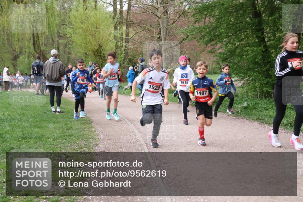 19.04.2026 - Hammer Lauf Lena Gebhardt http://msf.ph/oto/9562619 19.04.2026 09:26:37 Laufen 1701, 56591, 1543, 1615, 1529, 1688, 1407 meine-sportfotos.de