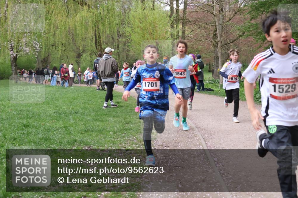 19.04.2026 - Hammer Lauf Lena Gebhardt http://msf.ph/oto/9562623 19.04.2026 09:26:38 Laufen 1501, 1701, 1543, 619, 1529 meine-sportfotos.de