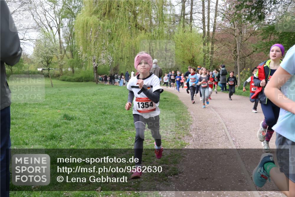 19.04.2026 - Hammer Lauf Lena Gebhardt http://msf.ph/oto/9562630 19.04.2026 09:26:40 Laufen 16, 1354, 1501, 591, 1421, 58 meine-sportfotos.de