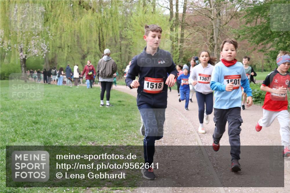 19.04.2026 - Hammer Lauf Lena Gebhardt http://msf.ph/oto/9562641 19.04.2026 09:26:43 Laufen 16, 1518, 72, 1367, 16, 1501 meine-sportfotos.de
