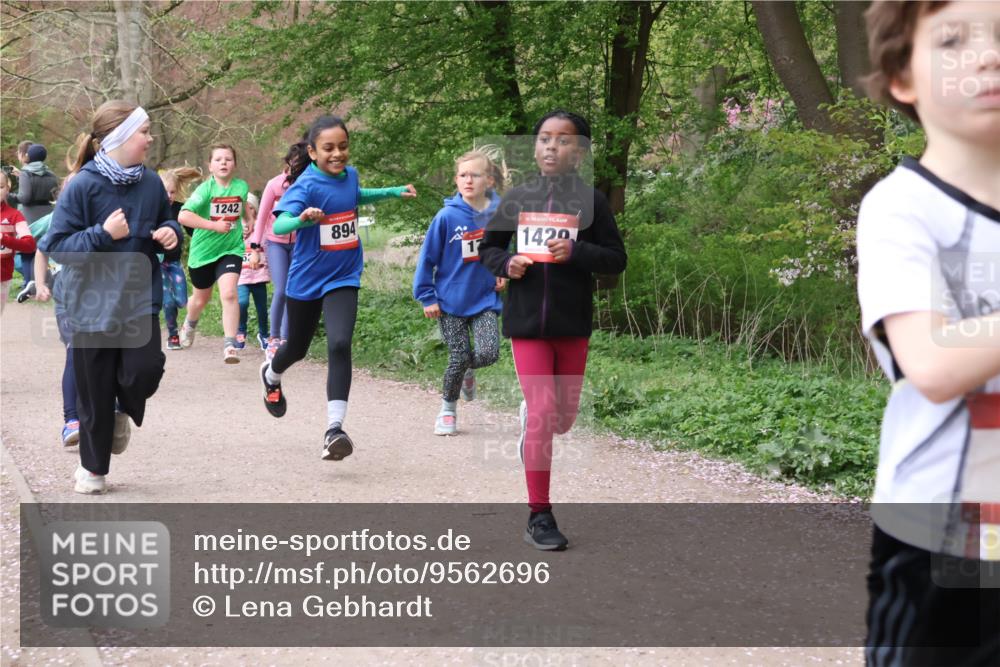 19.04.2026 - Hammer Lauf Lena Gebhardt http://msf.ph/oto/9562696 19.04.2026 09:26:59 Laufen 1242, 894, 1429 meine-sportfotos.de