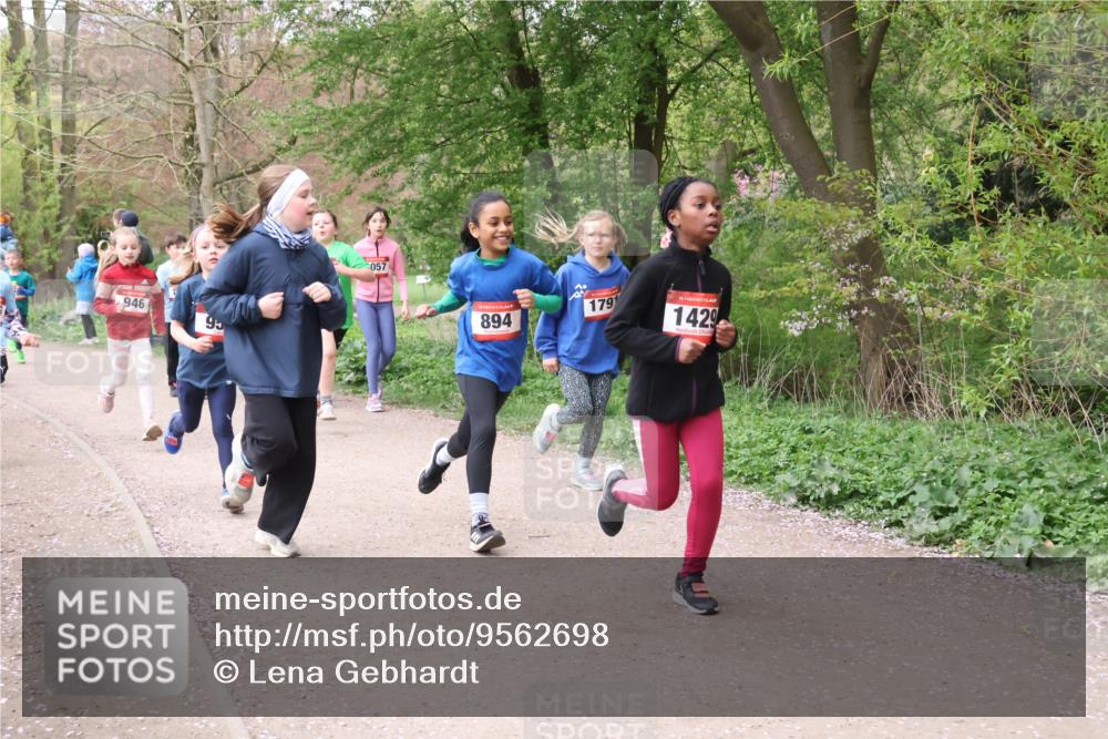 19.04.2026 - Hammer Lauf Lena Gebhardt http://msf.ph/oto/9562698 19.04.2026 09:26:59 Laufen 946, 95, 057, 894, 179, 16, 1429 meine-sportfotos.de