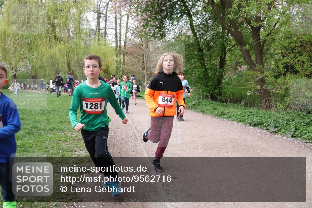 19.04.2026 - Hammer Lauf Lena Gebhardt http://msf.ph/oto/9562716 19.04.2026 09:27:03 Laufen 970, 1112, 16, 1281, 844 meine-sportfotos.de